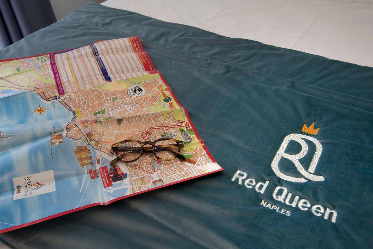 Red Queen Naples Luaran gambar