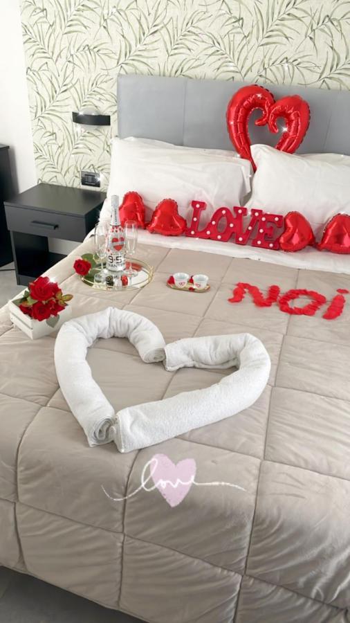 Red Queen Naples Luaran gambar