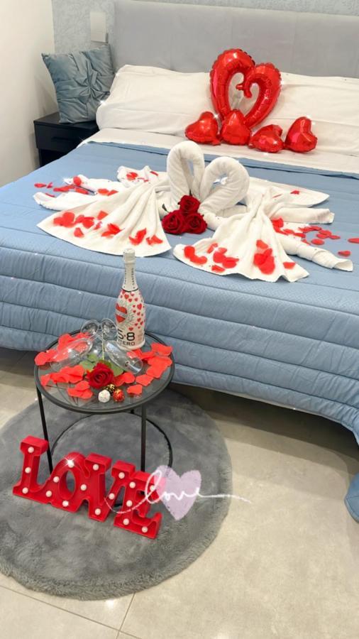 Red Queen Naples Luaran gambar